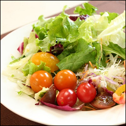 野菜を先に食べると痩せる？